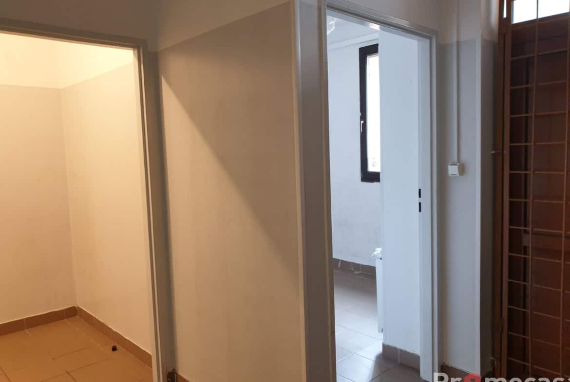 Lokal usługowy do wynajęcia – 5 pomieszczeń – parter – Bieżanów-Prokocim- ul. Jerzmanowskiego – 128 m²